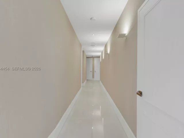 4-bedroom condo for sale in Sunny Isles Beach - 18555 Collins Ave 4601 - MondialRealty