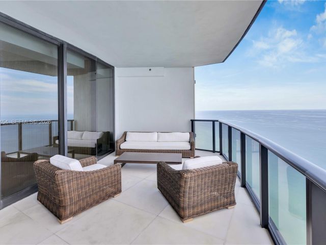 Apartment for sale  Unit #4601 - photo 7101819