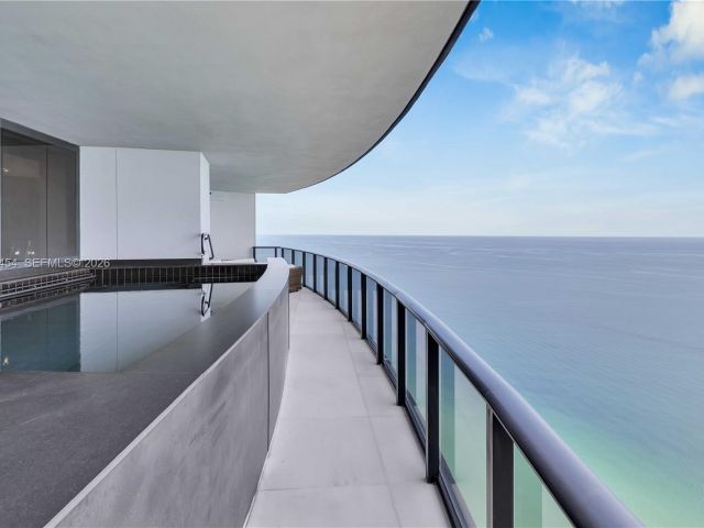 Apartment for sale  Unit #4601 - photo 7101821