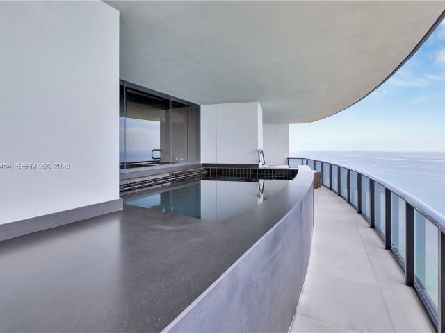 Apartment for sale  Unit #4601 - photo 7101822