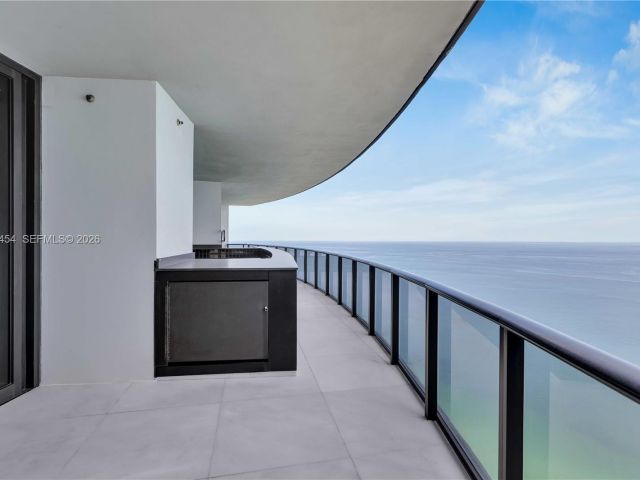 Apartment for sale  Unit #4601 - photo 7101825