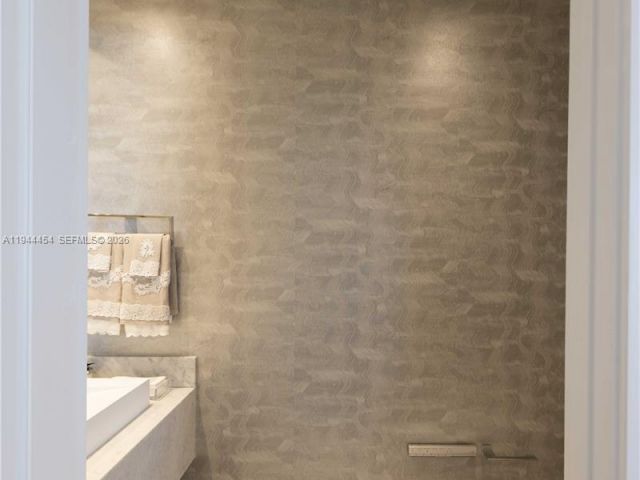 Apartment for sale  Unit #4601 - photo 7101826