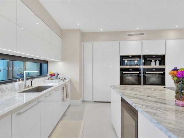 Apartment for sale  Unit #4601 - photo 7101831