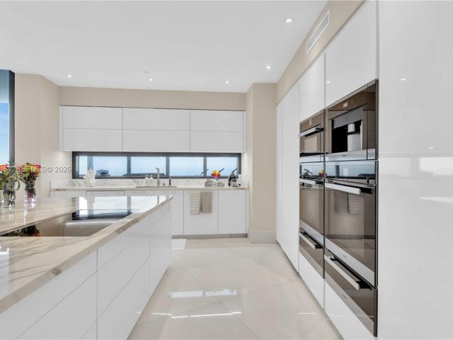 Apartment for sale  Unit #4601 - photo 7101834