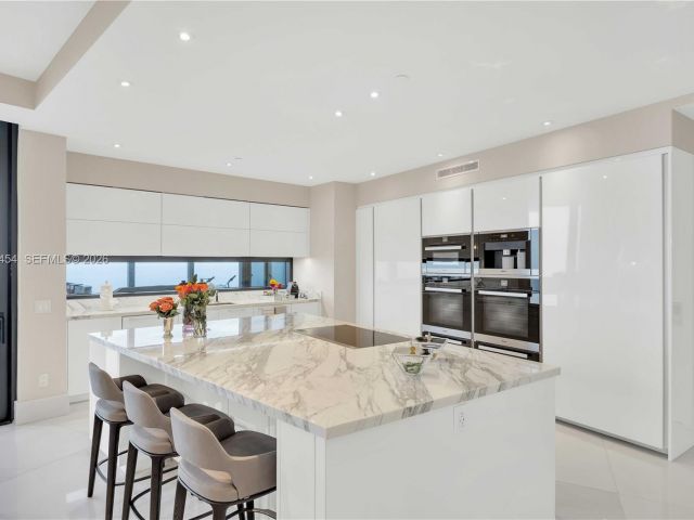 Apartment for sale  Unit #4601 - photo 7101836