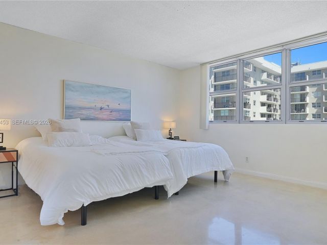 Apartment for rent  Unit #705 - photo 7435509