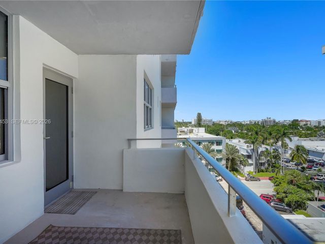 Apartment for rent  Unit #705 - photo 7435513