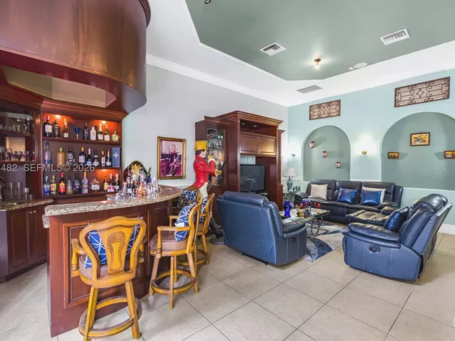 5-bedroom home for sale in Miami - 7761 SW 122nd Ave - MondialRealty