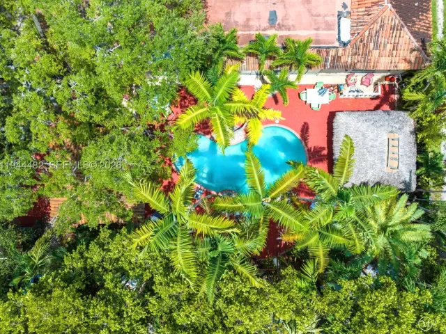 5-bedroom home for sale in Miami - 7761 SW 122nd Ave - MondialRealty