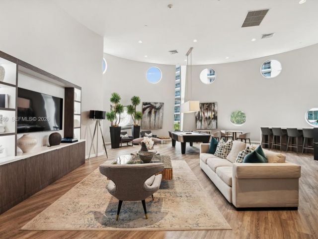 Apartment for rent  Unit #307 - photo 7114161