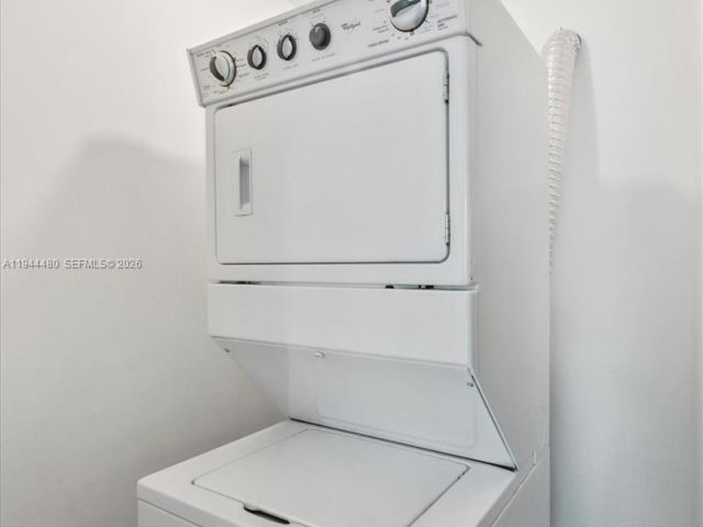 Apartment for rent  Unit #307 - photo 7114167