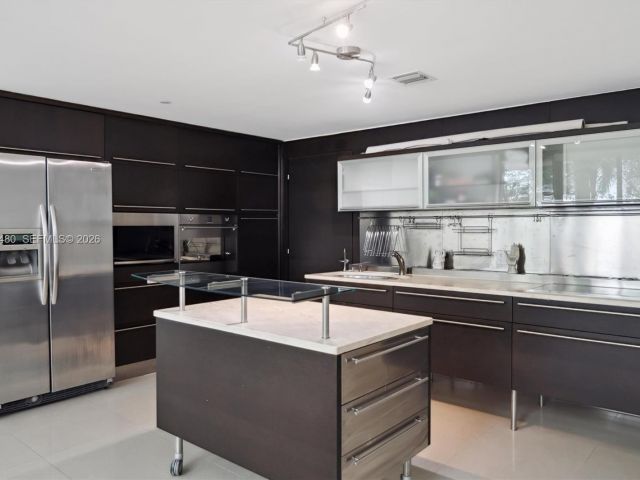 Apartment for rent  Unit #307 - photo 7114175