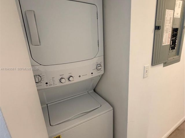 Apartment for rent  Unit #1027 - photo 7438997