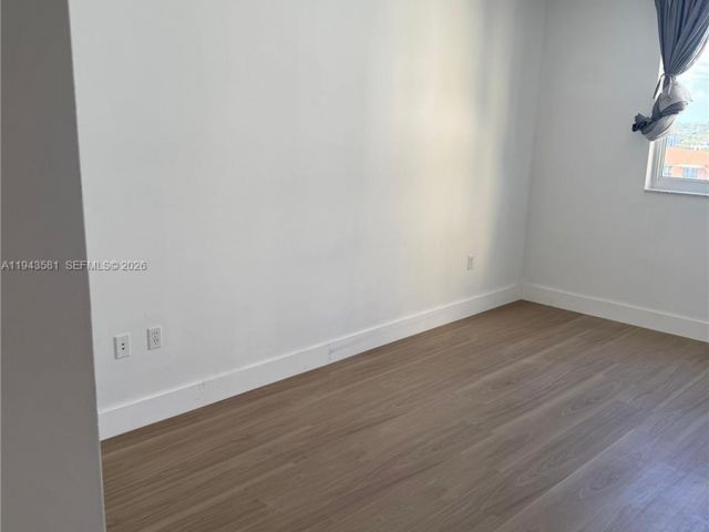 Apartment for rent  Unit #1027 - photo 7439000