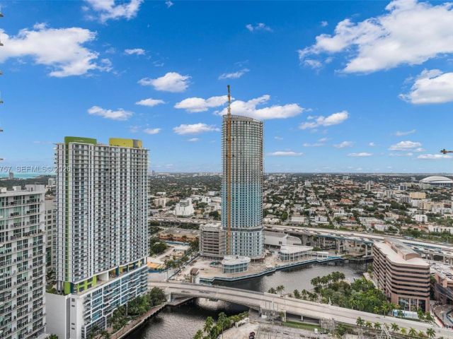 Apartment for sale  Unit #4109 - photo 7444532