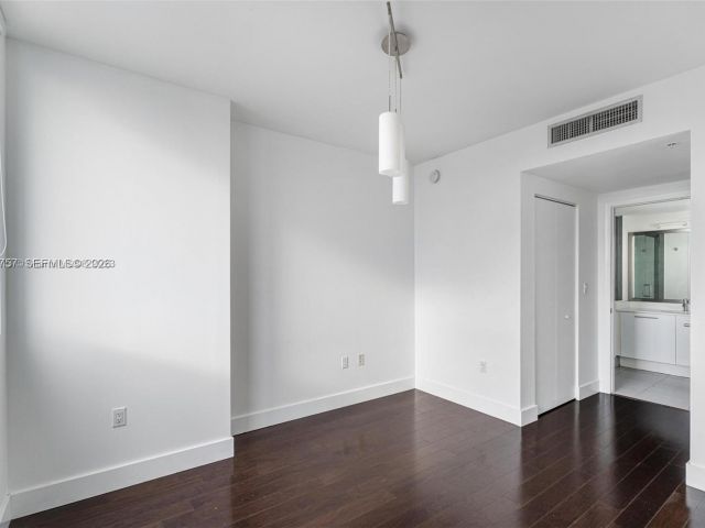 Apartment for sale  Unit #4109 - photo 7444541