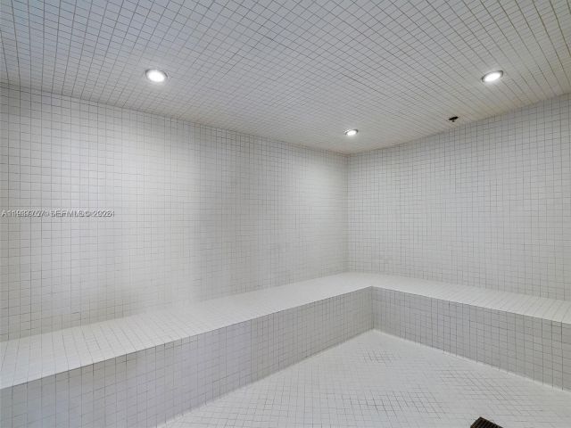 Apartment for sale  Unit #4109 - photo 7444554