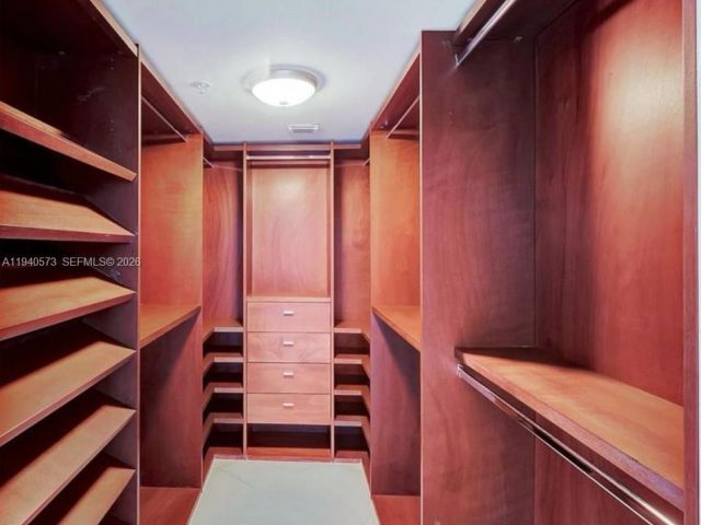 Apartment for sale  Unit #712 - photo 7168329