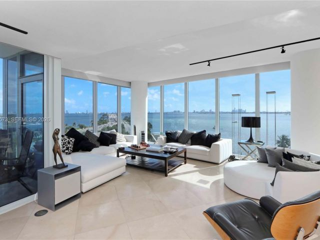 Apartment for sale  Unit #712 - photo 7168335