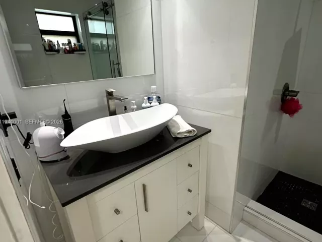 3-bedroom home for sale in Miami - 14483 SW 172nd Ln - MondialRealty