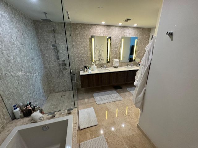 Apartment for rent  Unit #1109 - photo 7116045