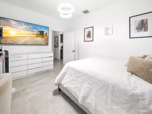 3-bedroom home for sale in Surfside - 8918 Harding Ave - MondialRealty