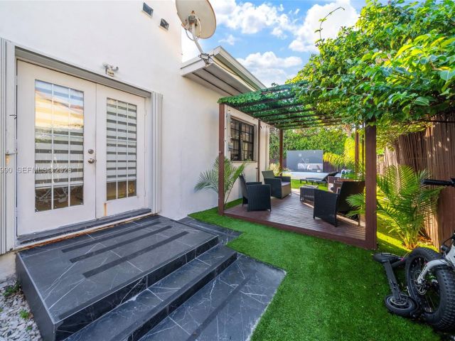 Home for sale at 8918 Harding Ave - photo 7098639