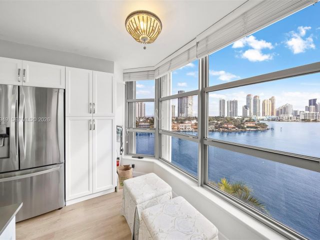 Apartment for sale  Unit #901 - photo 7113532