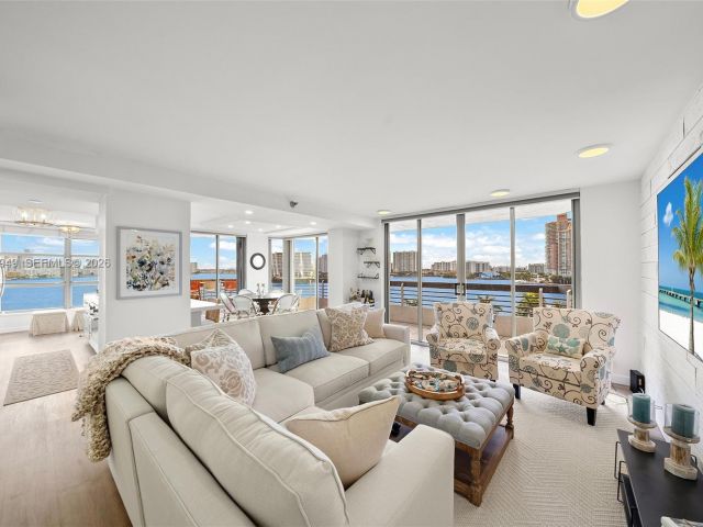 Apartment for sale  Unit #901 - photo 7113538