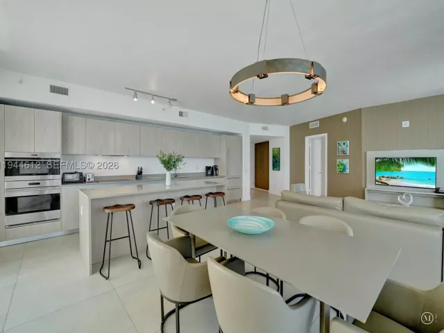 3-bedroom condo for rent in Hollywood - 4111 S Ocean Dr 1201 - MondialRealty