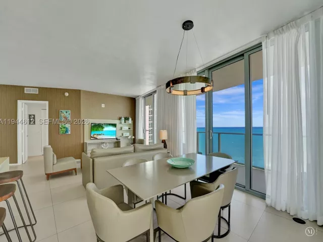 3-bedroom condo for rent in Hollywood - 4111 S Ocean Dr 1201 - MondialRealty