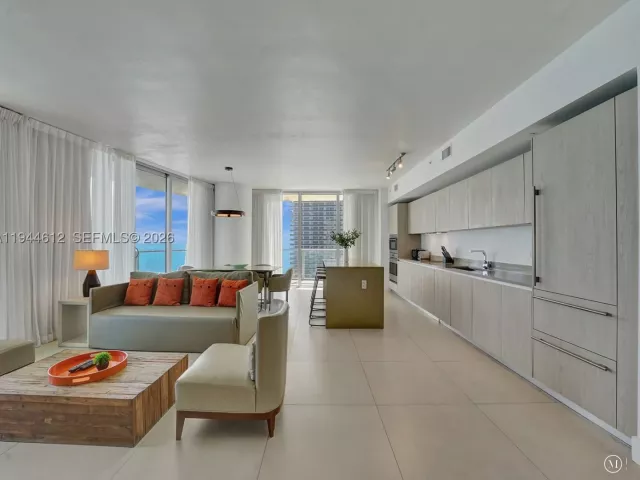 3-bedroom condo for rent in Hollywood - 4111 S Ocean Dr 1201 - MondialRealty