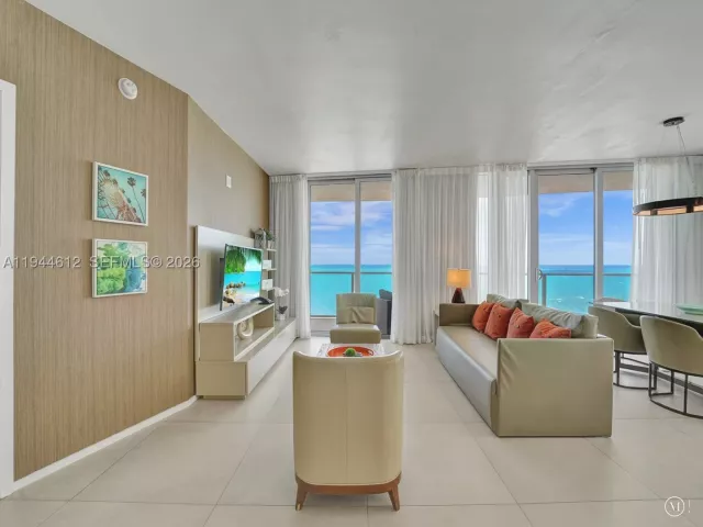 3-bedroom condo for rent in Hollywood - 4111 S Ocean Dr 1201 - MondialRealty