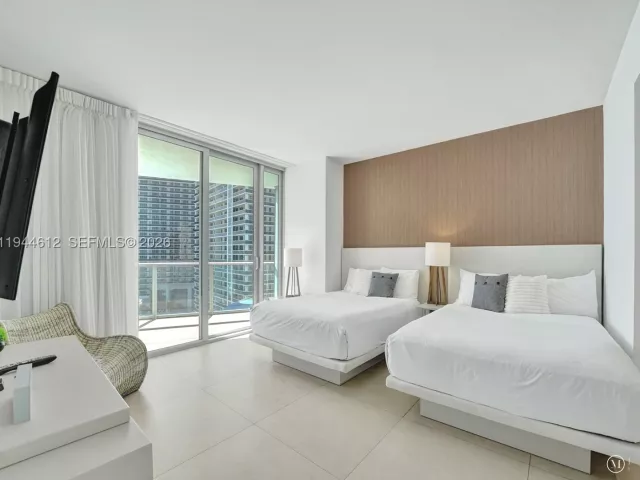3-bedroom condo for rent in Hollywood - 4111 S Ocean Dr 1201 - MondialRealty