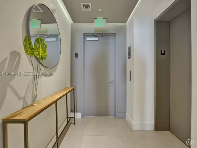 3-bedroom condo for rent in Hollywood - 4111 S Ocean Dr 1201 - MondialRealty