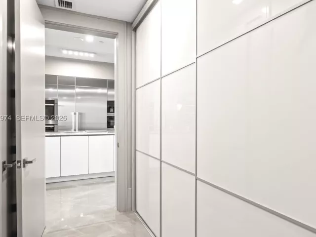 3-bedroom condo for sale in Aventura - 5500 Island Estates Dr 602 - MondialRealty