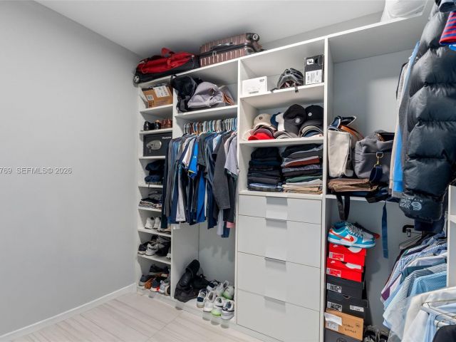 Apartment for sale  Unit #3702 - photo 7098968