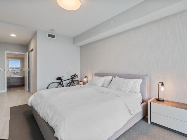 Apartment for sale  Unit #3702 - photo 7098971