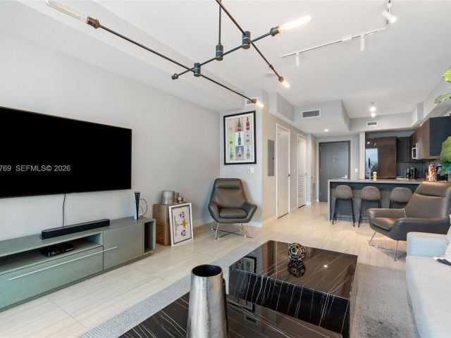 Apartment for sale  Unit #3702 - photo 7098978