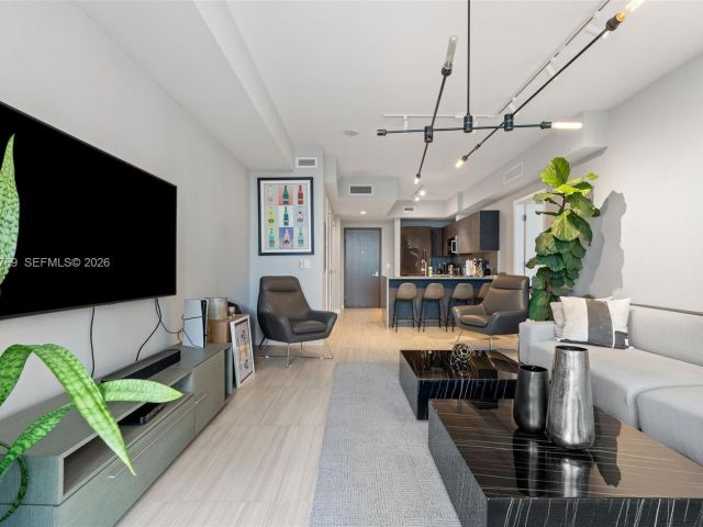 Apartment for sale  Unit #3702 - photo 7098979