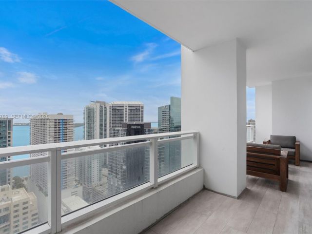 Apartment for sale  Unit #3702 - photo 7098981