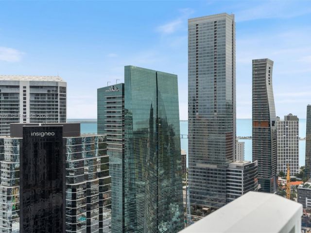 Apartment for sale  Unit #3702 - photo 7098982