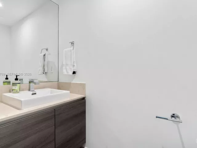 1-bedroom condo for sale in Miami - 1080 Brickell Ave 3702 - MondialRealty