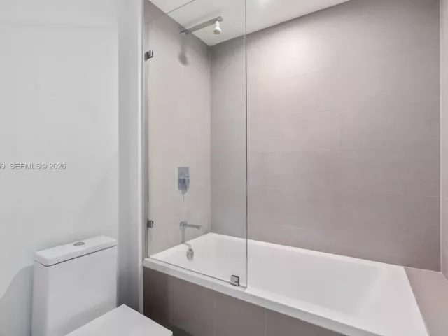 1-bedroom condo for sale in Miami - 1080 Brickell Ave 3702 - MondialRealty