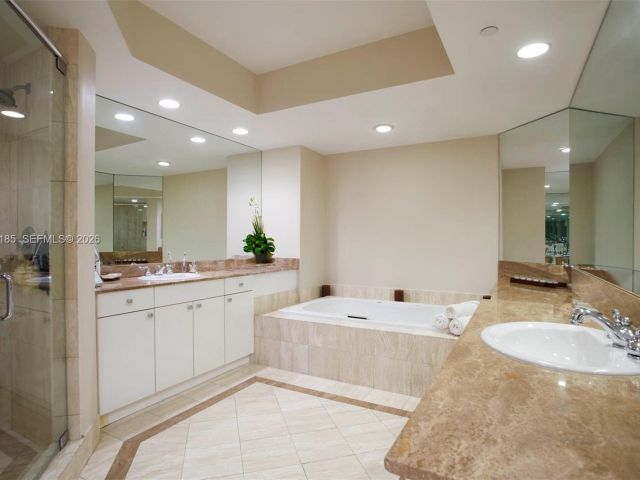 Apartment for sale  Unit #502 - photo 7110696