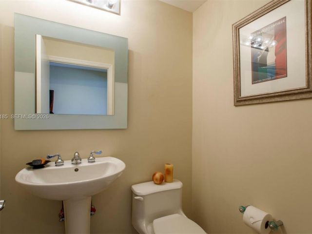 Apartment for sale  Unit #502 - photo 7110706