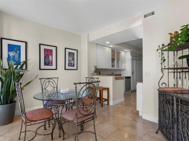 Apartment for sale  Unit #502 - photo 7110707