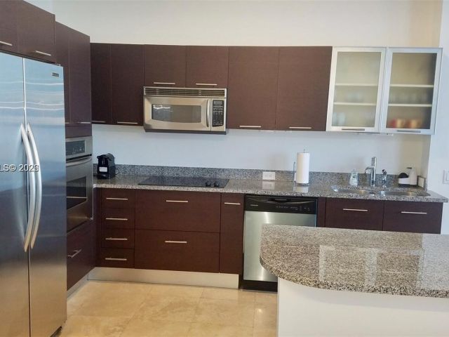 Apartment for rent  Unit #303 - photo 7506617