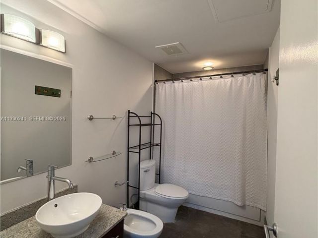 Apartment for rent  Unit #303 - photo 7506623