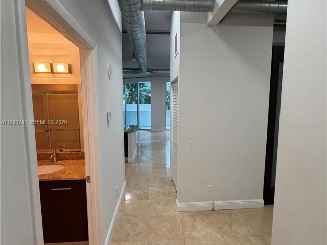 Apartment for rent  Unit #303 - photo 7506625